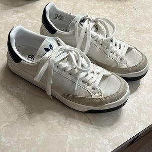 Adidas Rod Laver tennis shoes